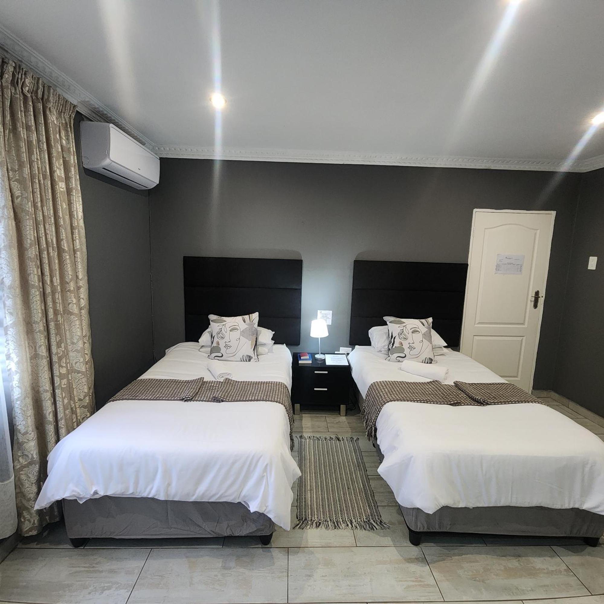 Sleep In Beauty Guesthouse Newcastle Bagian luar foto